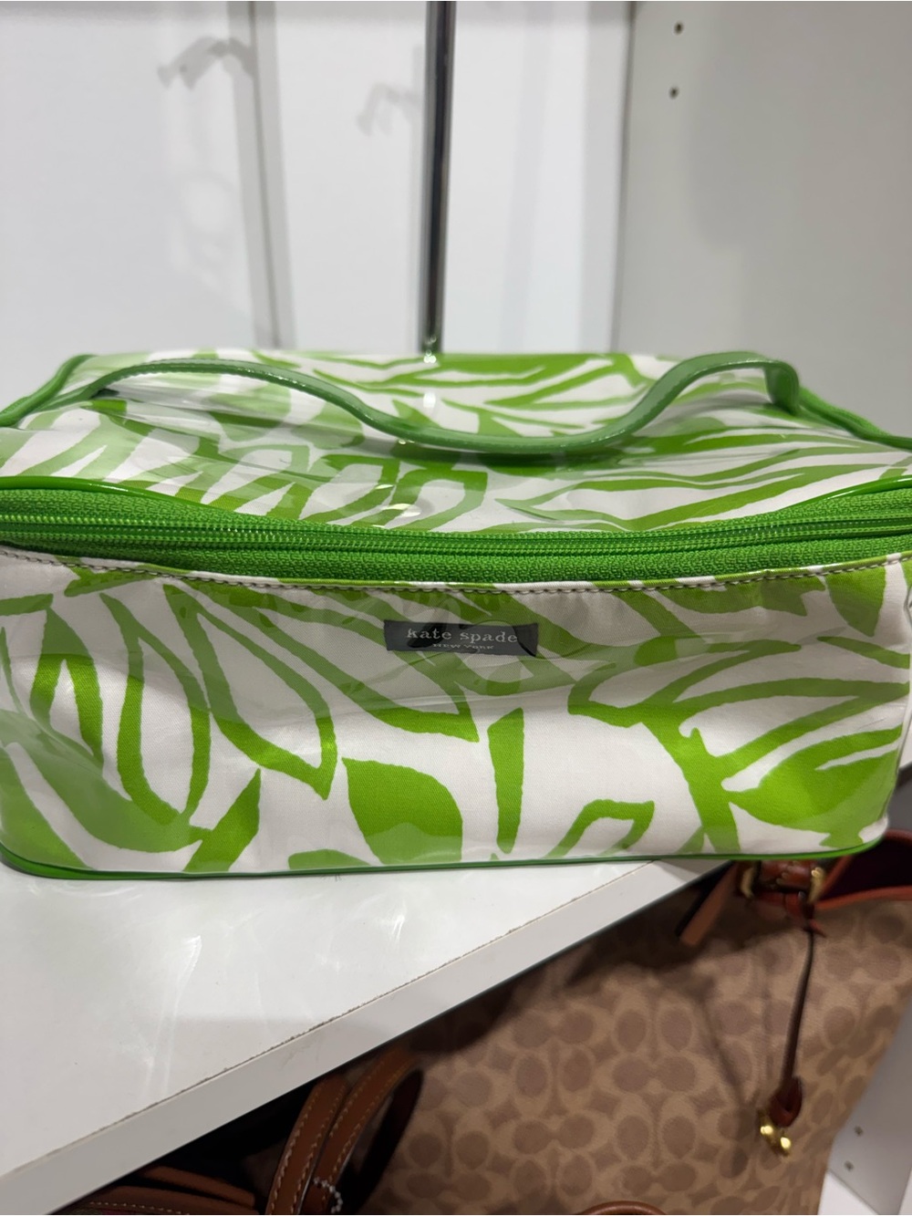 kate spade Green & White Leaf-Print Cosmetic Case